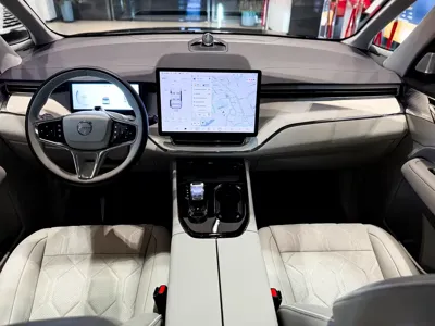 Volvo EM90