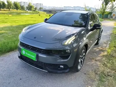 Lynk & Co 02