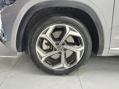 Geely Xingyue L