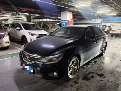 Toyota Reiz