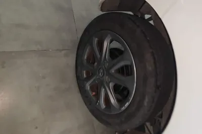 BYD e1