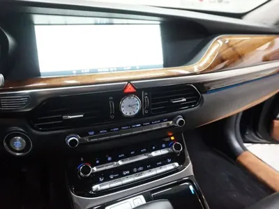 Genesis EQ900
