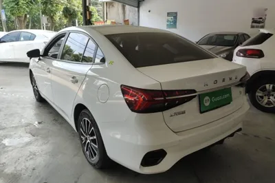 Roewe i5