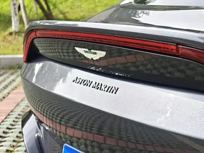 Aston Martin V8 Vantage