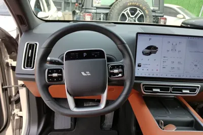 Li Auto L6