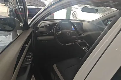 Dongfeng Aeolus E70