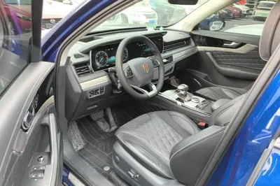 Hongqi HS5