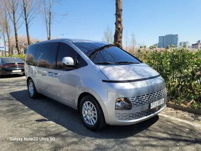 Hyundai Staria
