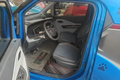 Baojun E200