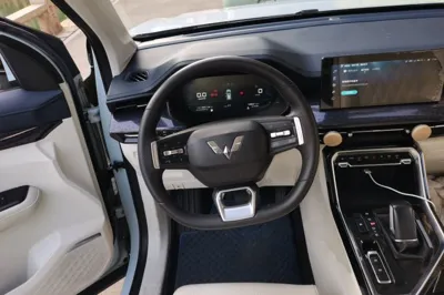 Wuling Asta