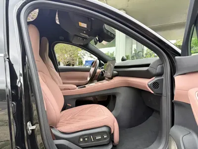 Nio EC6
