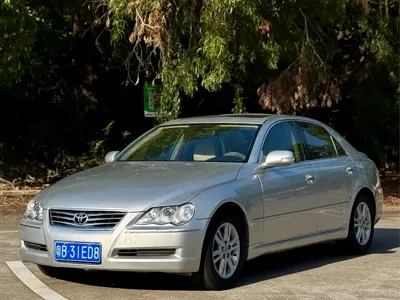 Toyota Reiz