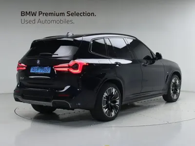BMW iX3