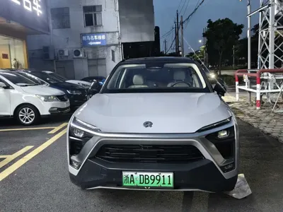Nio ES8