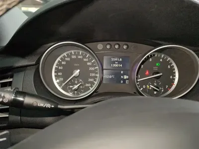 Mercedes-Benz R-Class