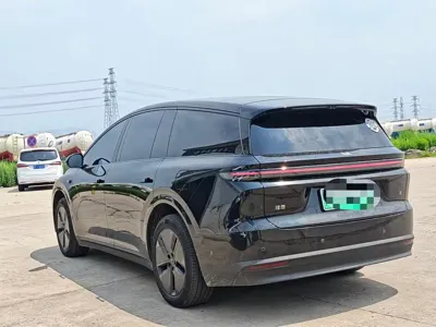 Li Auto 理想i8