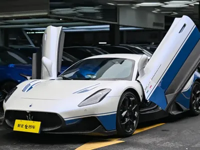 Maserati MC20