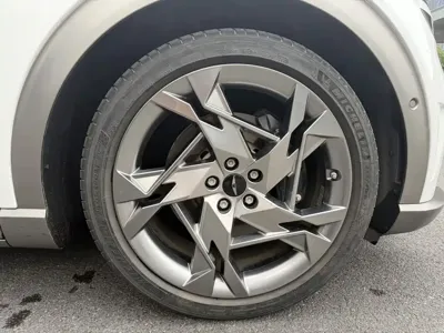Genesis GV60