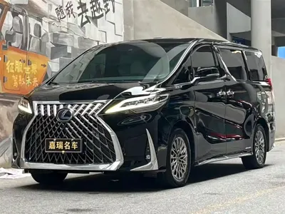 Lexus LM