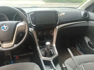 Venucia T70