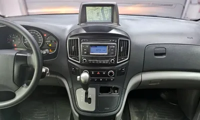 Hyundai Starex