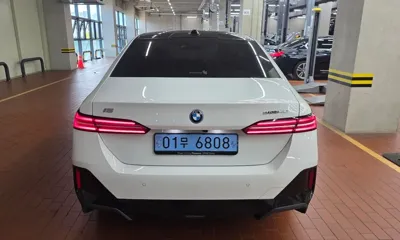 BMW i5
