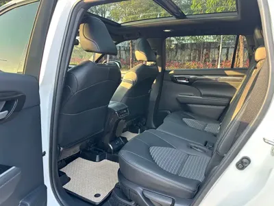 Toyota Crown Kluger
