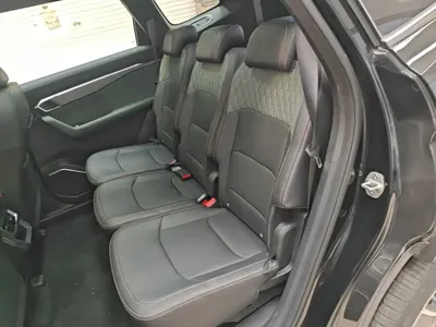 Geely Haoyue L