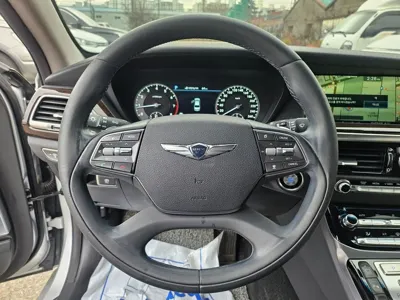 Genesis EQ900