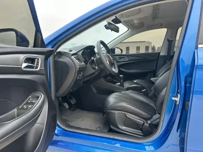 Roewe i5