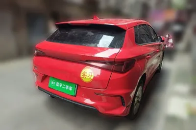 BYD e2