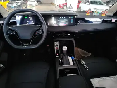 Roewe i5