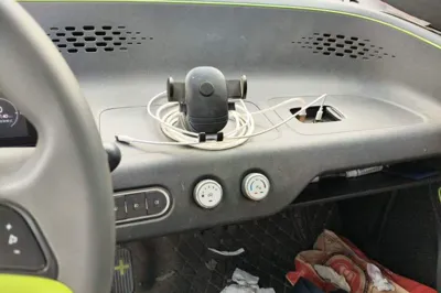 Baojun E100