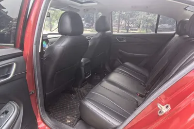 Roewe i5