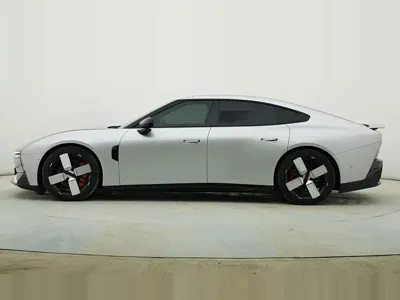 Xpeng P7