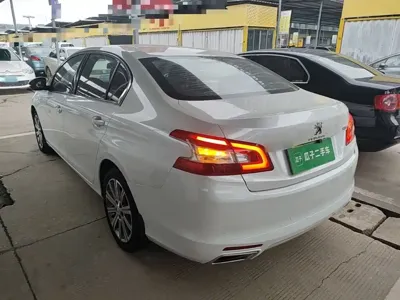 Peugeot 408