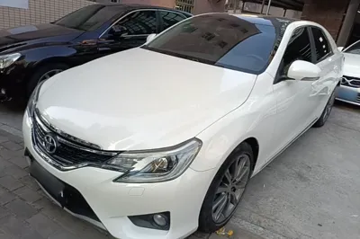 Toyota Reiz