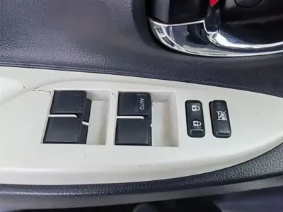 Toyota Yaris L