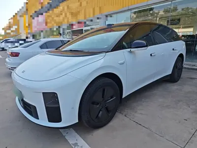 Li Auto 理想i6