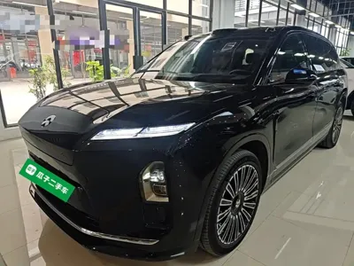 Nio ES8