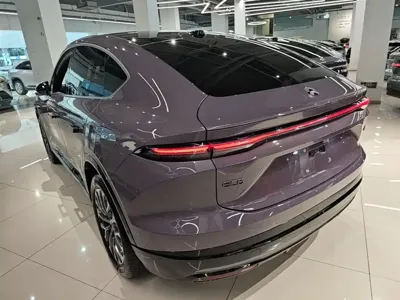 Nio EC6