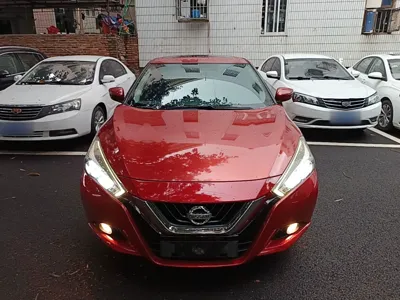 Nissan Lannia