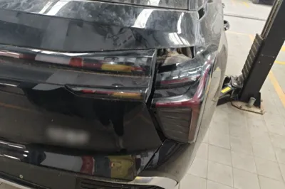 Hongqi HS3 PHEV