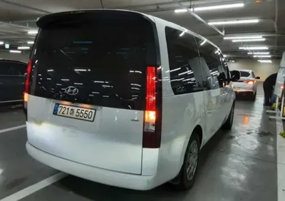 Hyundai Staria
