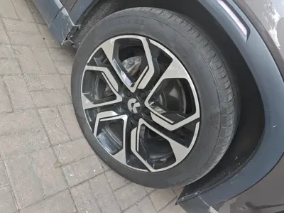 Nio ES8