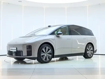 Li Auto 理想i8
