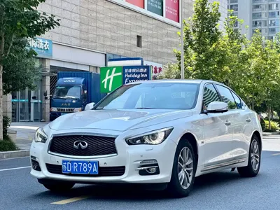 Infiniti Q50L