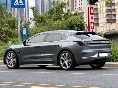 Zeekr 001