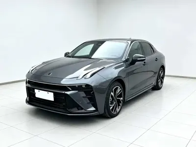 Lynk & Co 03
