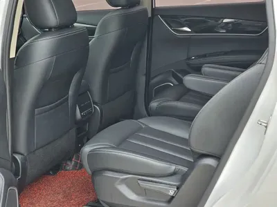 BYD MAX